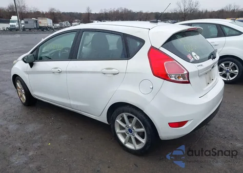 2015 Ford Fiesta Se z USA, uszkodzony, nr VIN 3FADP4EJ8FM166767